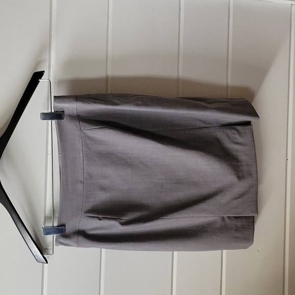 Banana Republic skirt suit - Picture 3 of 5